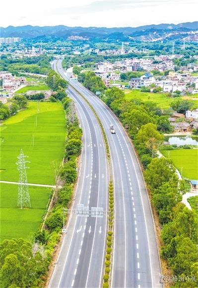 梅河高速公路: 苏区梅州的兴隆之路